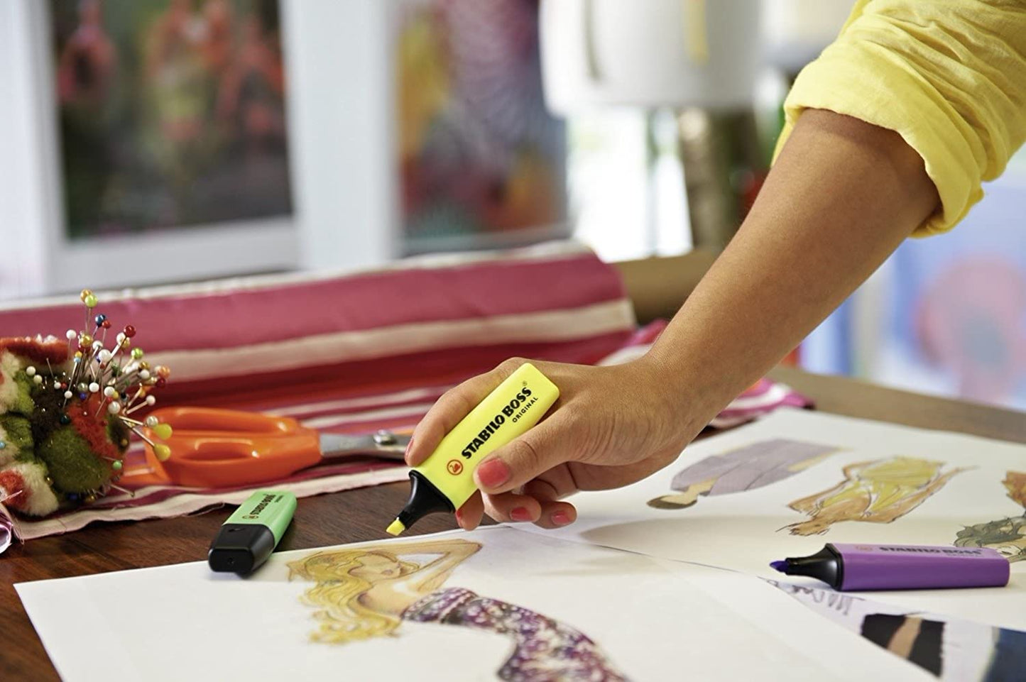 STABILO BOSS Original - Highlighter Pen - Wallet of 4 (Fluorescent Yellow)