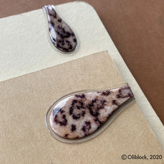 Large Snow Leopard Magnetic OliClip