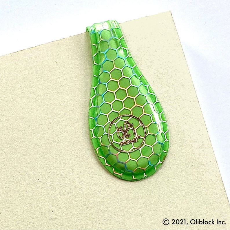 Holo Hex- Pistachio Large OliClip
