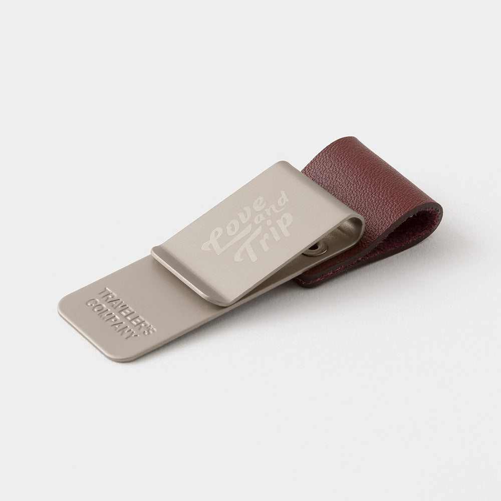 TRAVELER’S notebook Pen Holder LOVE AND TRIP Red