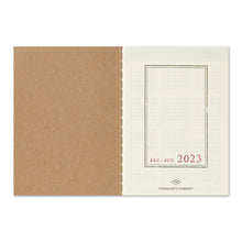 Load image into Gallery viewer, TRAVELER&#39;S notebook Passport Size Refill 2023 Weekly

