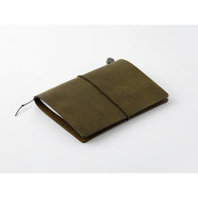 Load image into Gallery viewer, TRAVELER’S notebook Passport Size Olive
