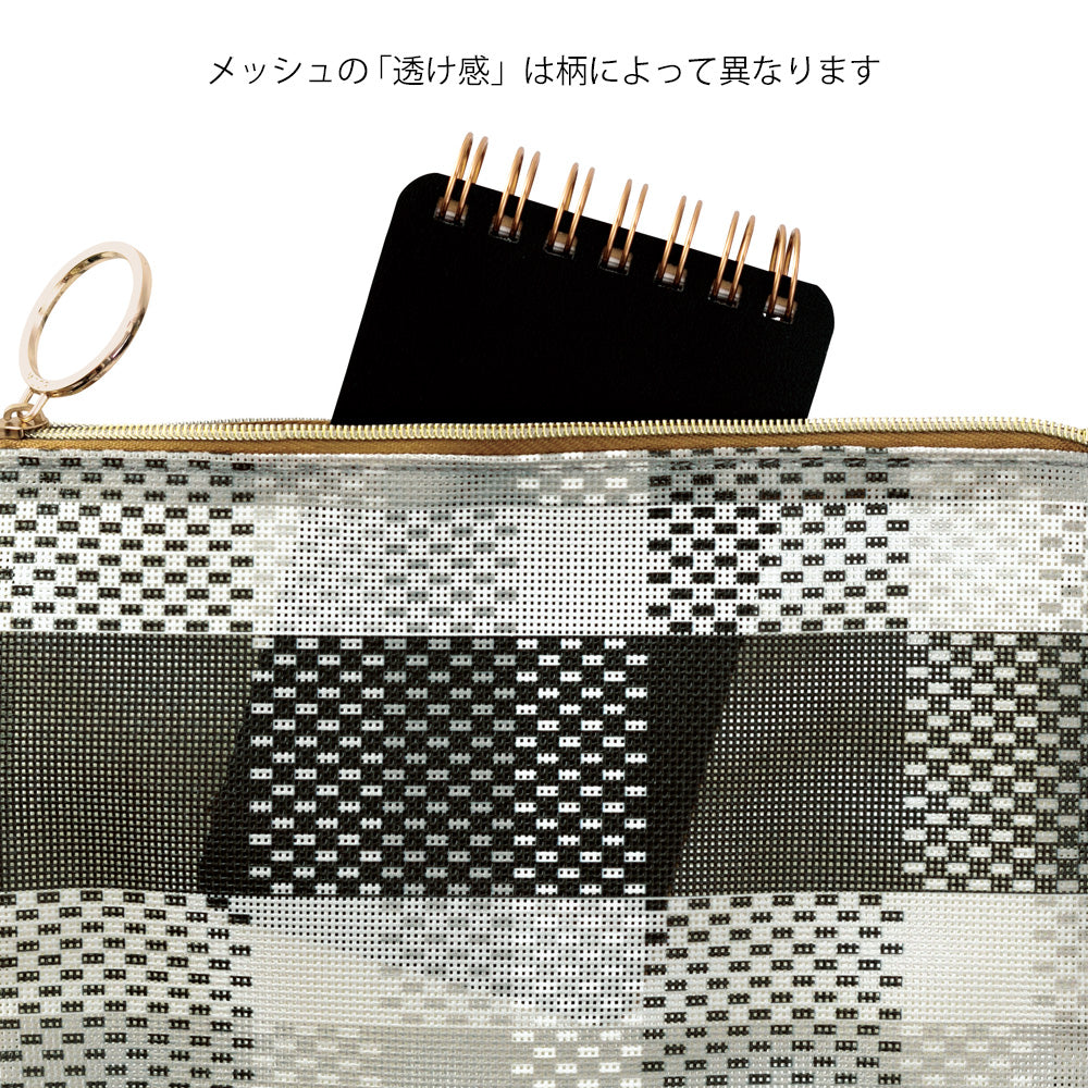 Mesh Graphics Gusset pouch Check Black